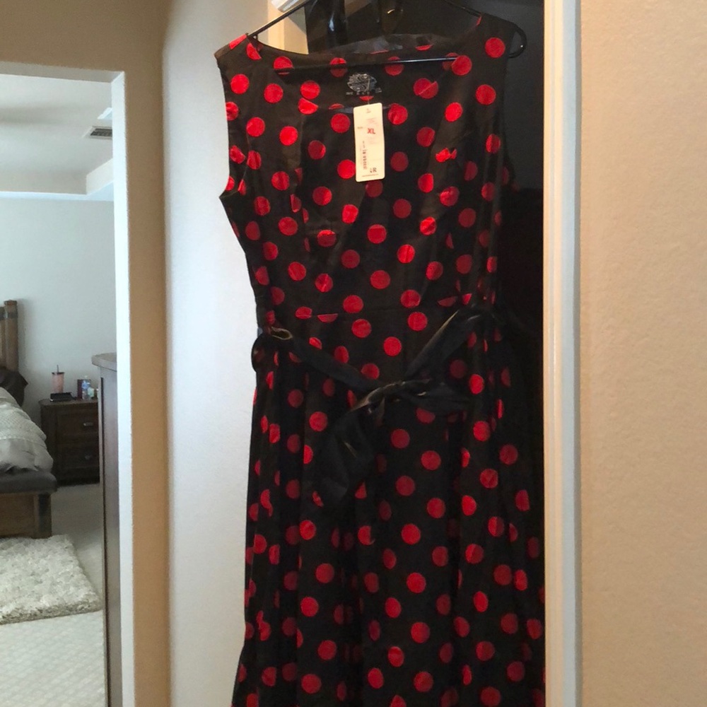 Dress Pin Up